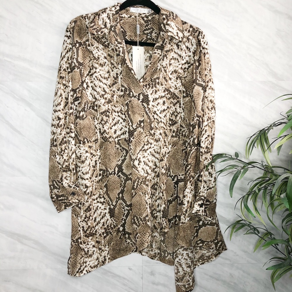 Solitaire by Ravi Khosla Asymmetrical Blouse Medium